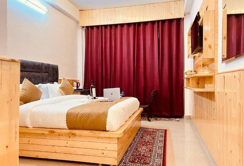 Номер Deluxe с Балконом, The Nest With Open Rooftop Cafe Mecleodganj