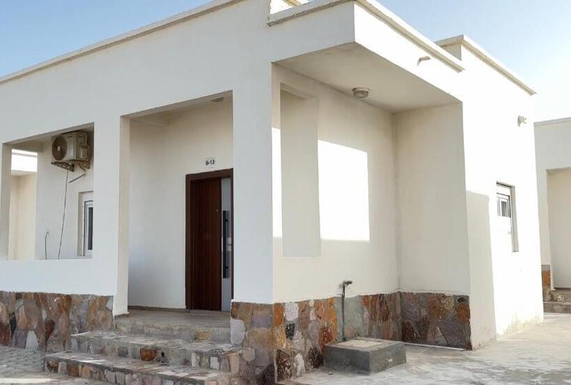 بانگلوی استاندارد با چشم‌انداز دریا, Capblancvillagetouristique