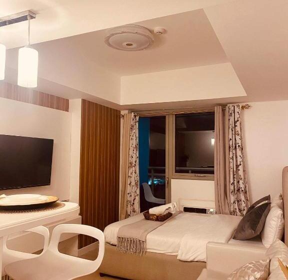 스탠다드 발코니 스튜디오, Neri’s Place At Azure North