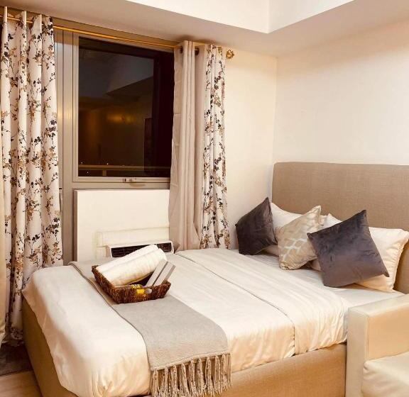 스탠다드 발코니 스튜디오, Neri’s Place At Azure North