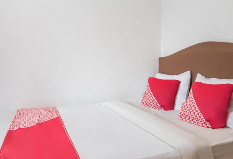 Номер Deluxe, Capital O 93279 Asyoka Penginapan Pasutri