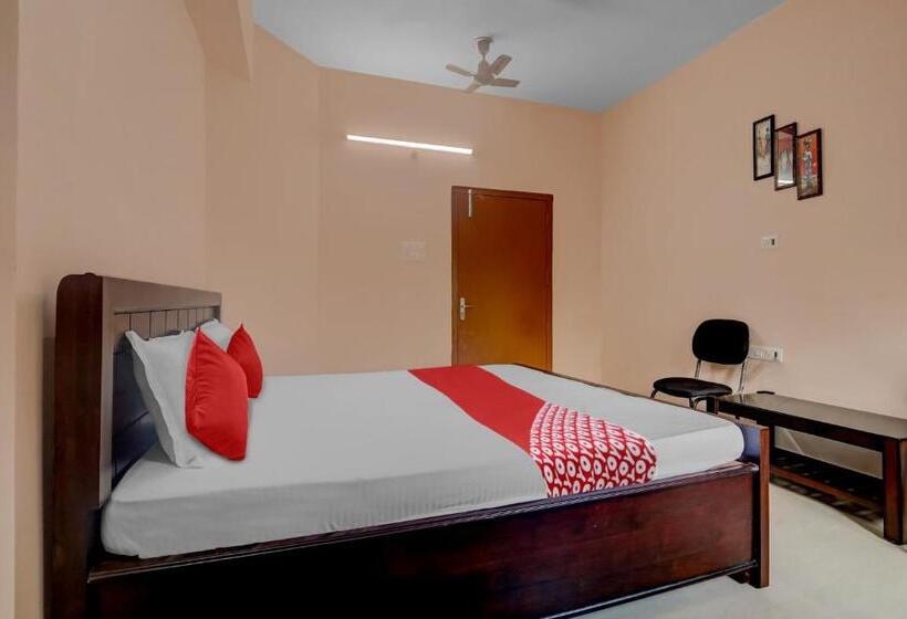 三人经典房间, Super Oyo Flagship Moyong Homestay