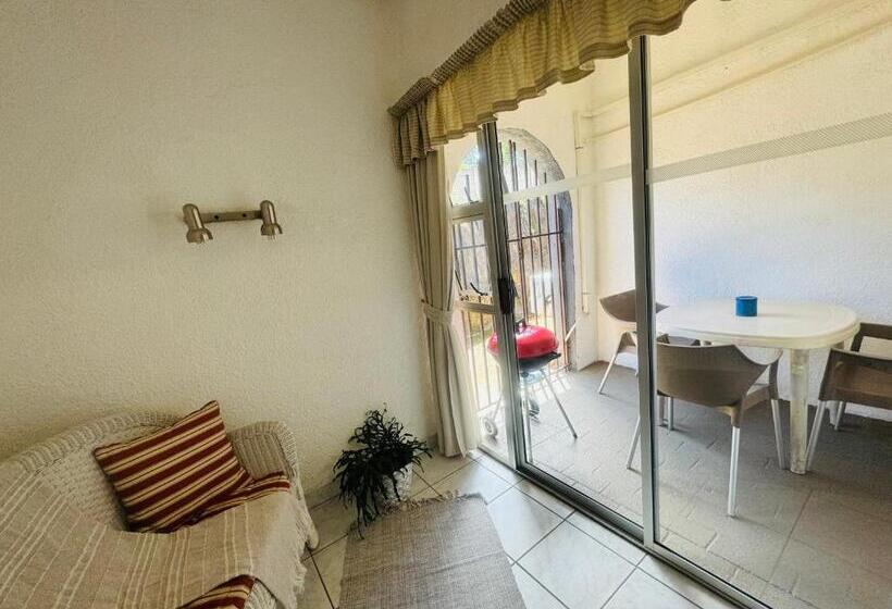 Номер Стандарт Трехместный, Busa House