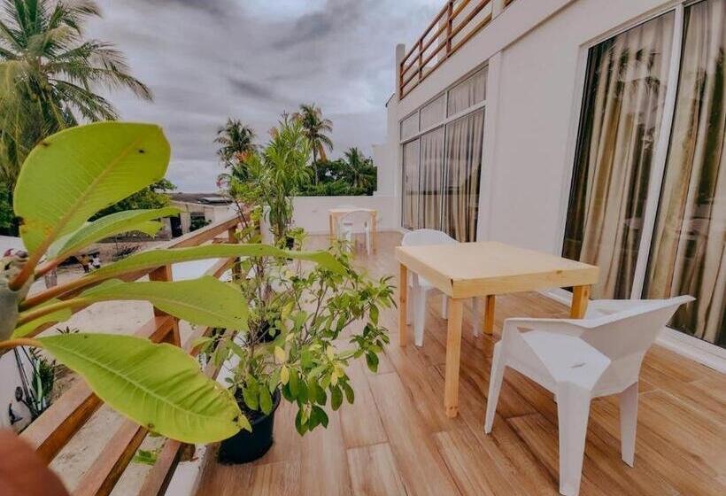 اتاق لوکس با بالکن, Raalhu Fonu Maldives