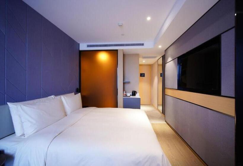 Семейный Номер, Atour Hotel Gangding Metro Station Taikoo Hui Tianhe Guangzhou     Free Shuttle Bus Service Between