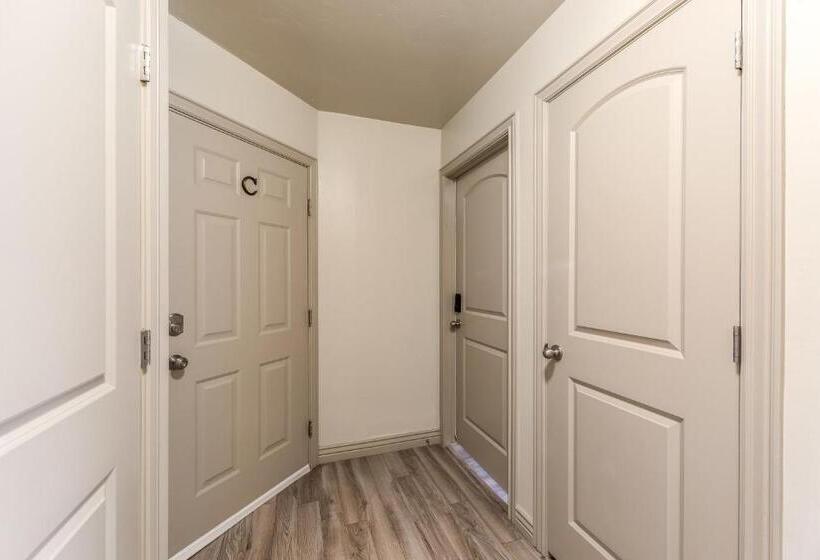Студия Стандарт, Spacious Studio Retreat L Century By Stay