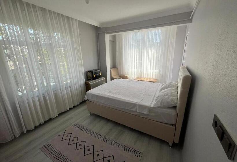 带1个卧室的带海景的公寓, Airport Confort Guest House