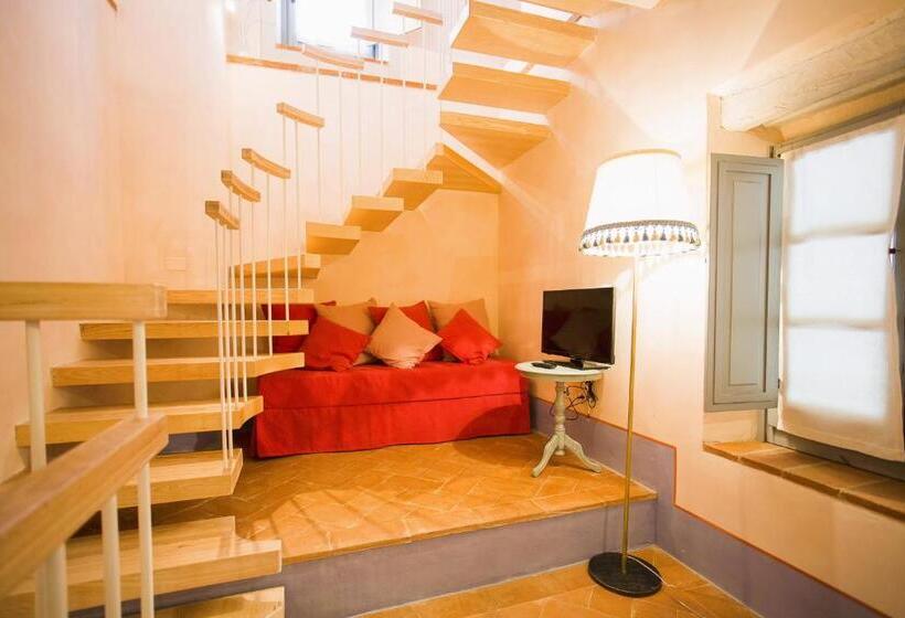 Апартаменты 1 Спальня, Isa Farmhouse With Swimming Pool Just 20 Minutes From Arezzo, Apartments With Panoramic Views