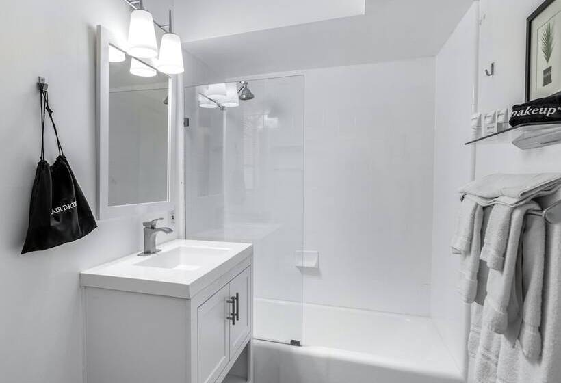 Suite, The Three Fifty Hotel, A Kirkwood Collection