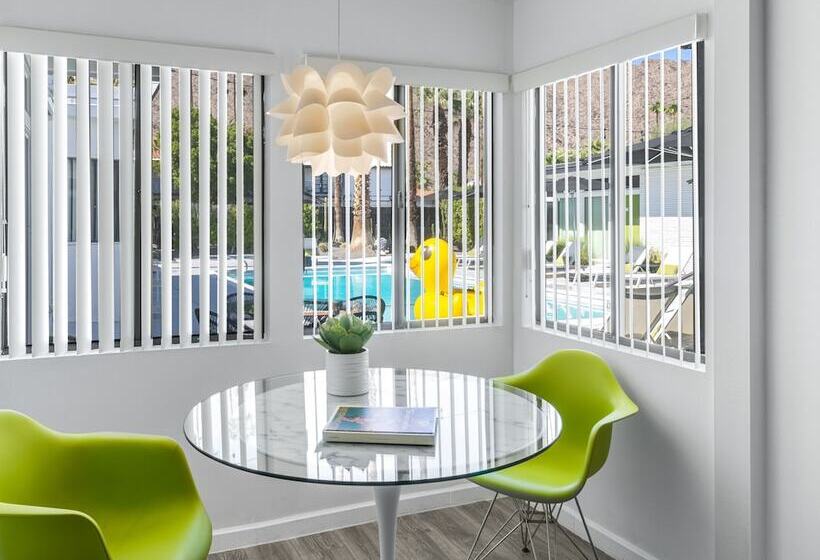 스위트, The Three Fifty Hotel, A Kirkwood Collection
