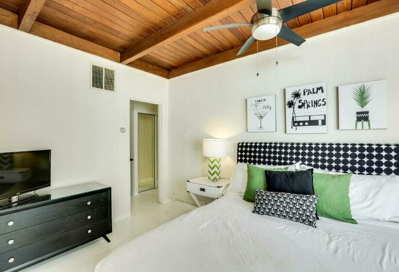 스탠다드 룸 킹사이즈 침대, The Three Fifty Hotel, A Kirkwood Collection