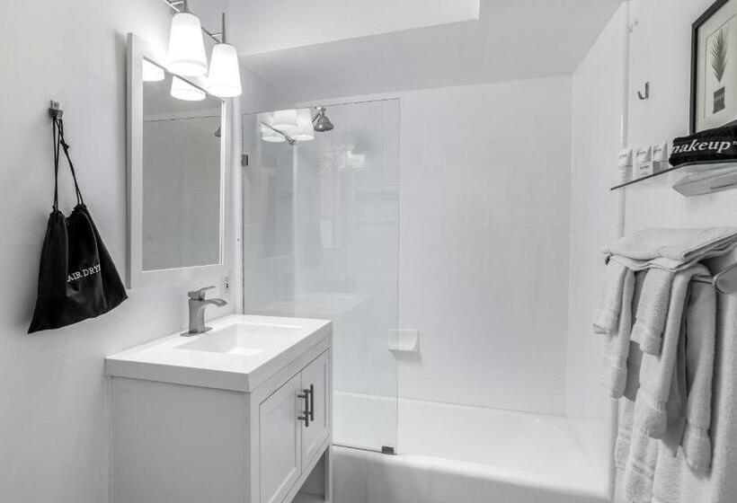 Junior Suite, The Three Fifty Hotel, A Kirkwood Collection