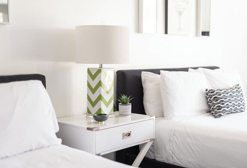 Habitación Deluxe, The Three Fifty Hotel, A Kirkwood Collection
