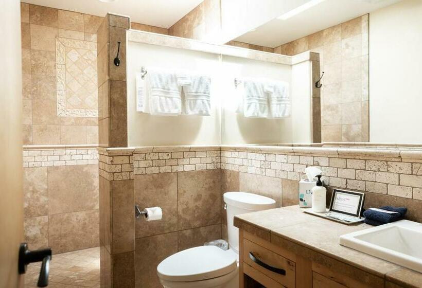 스위트 킹사이즈 침대, Wall Street Suites