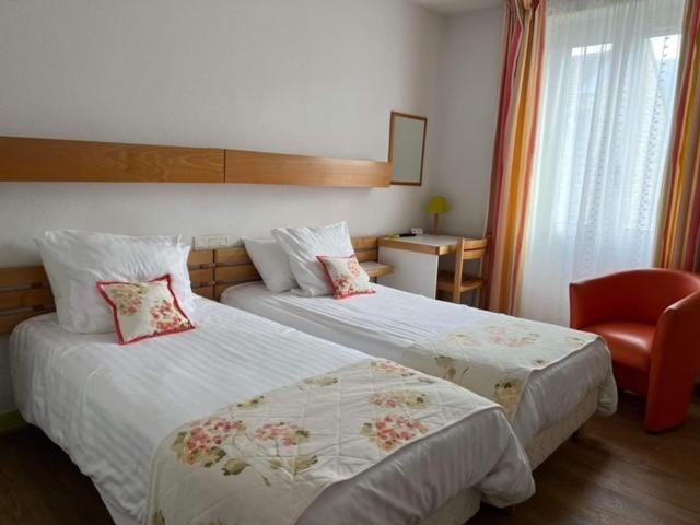 Номер Стандарт, Hôtel Des Sports