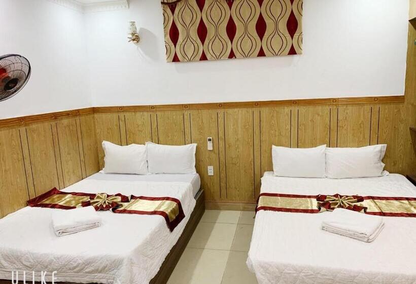اتاق خانوادگی, Lux Hotel Villa Hồ Bơi