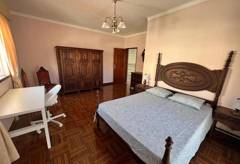 Номер Стандарт с Балконом, Victoria Superb Rooms