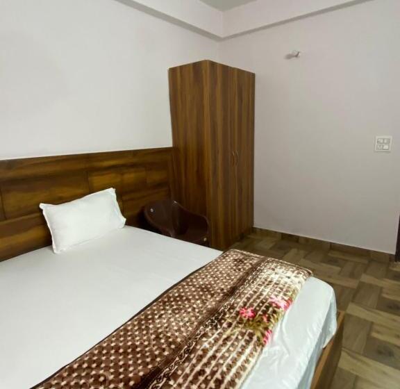 디럭스 룸, Crescent Moon Homestay