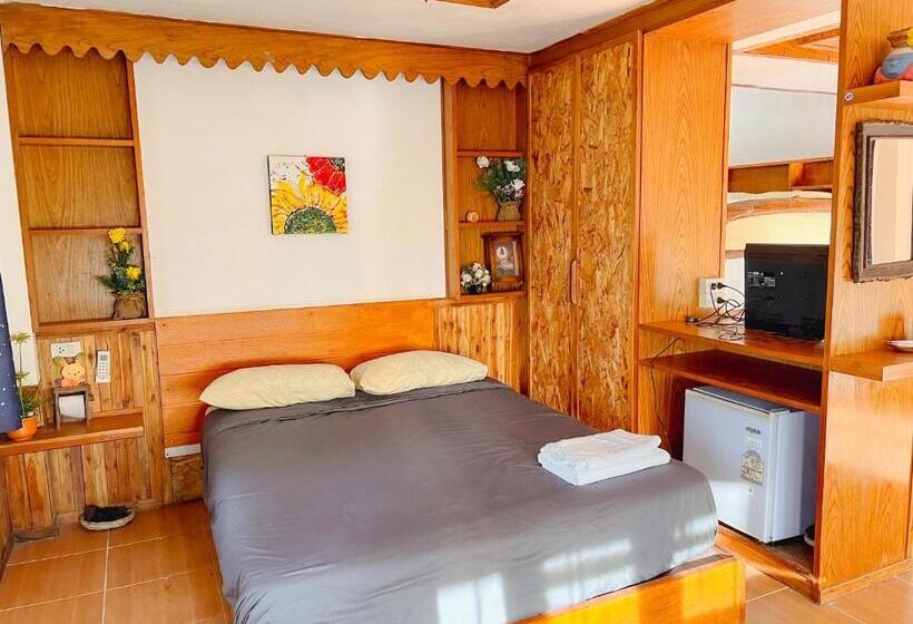 Economy Quadruple Room, เนริสารีสอร์ท เขาค้อ
