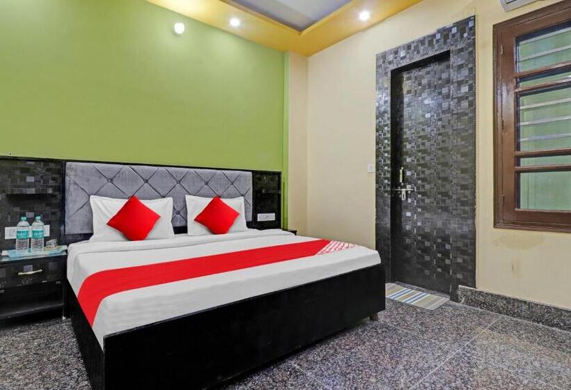 三人经典房间, Oyo Flagship 81375 Hotel Kashi