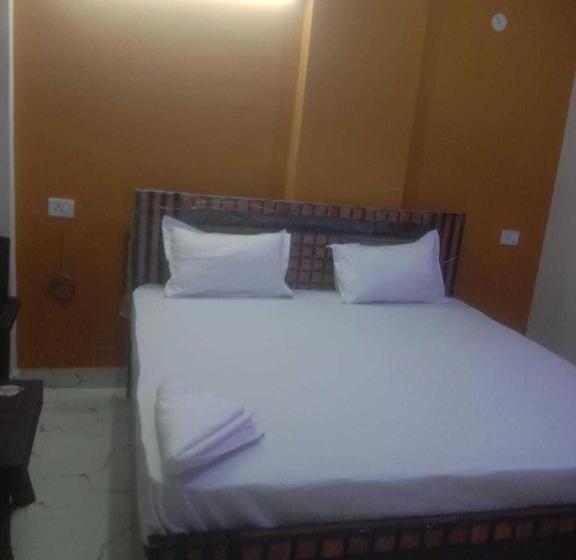 اتاق کلاسیک سه تخته, Flagship Sukoon Inn Hotel Near Johari Enclave Metro Station