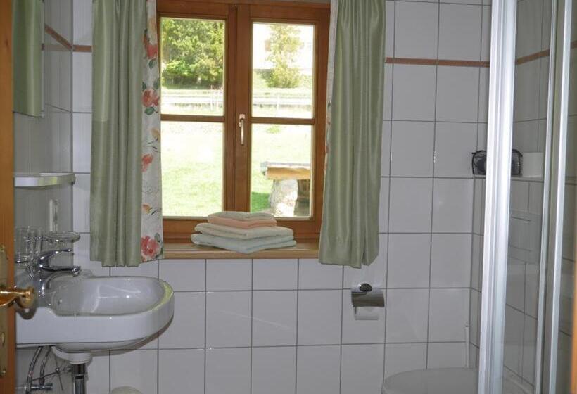 Апартаменты 2 Спальни, Ferienhof Almfrieden