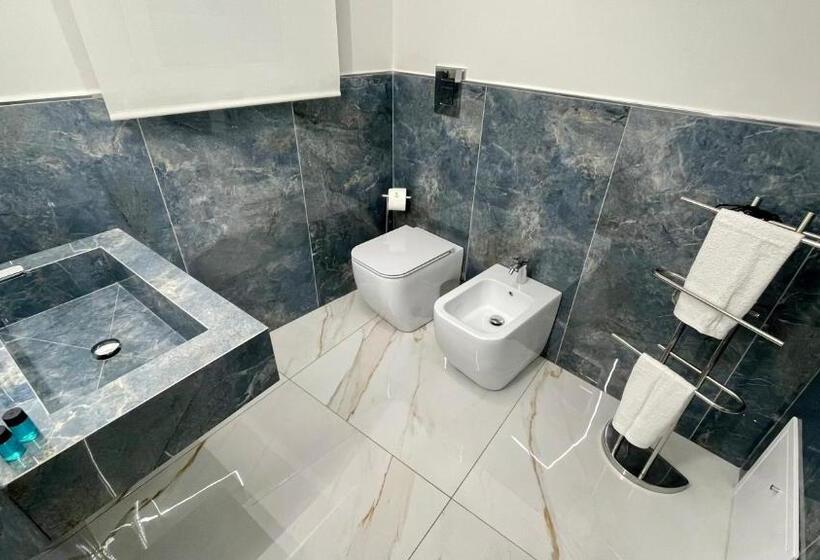 سوییت لوکس, I Cappuccini Suite