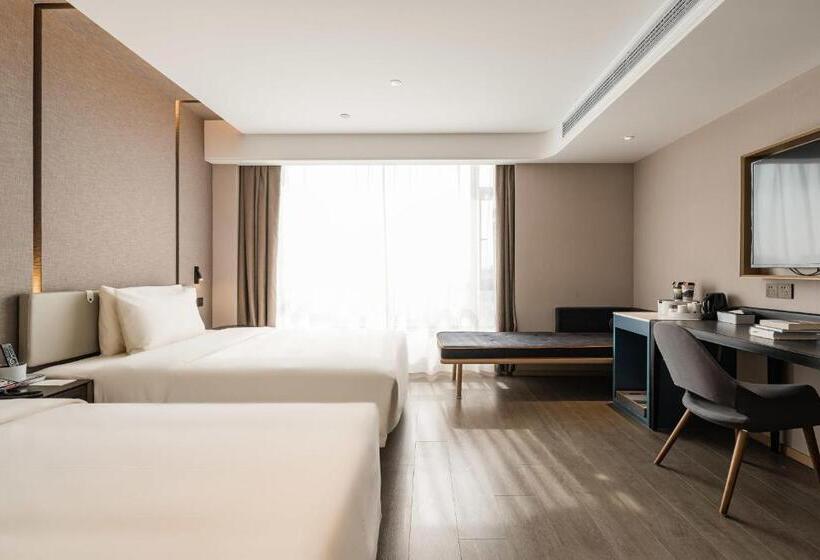 Номер Superior, Atour Hotel Hangzhou Xiaoshan Airport