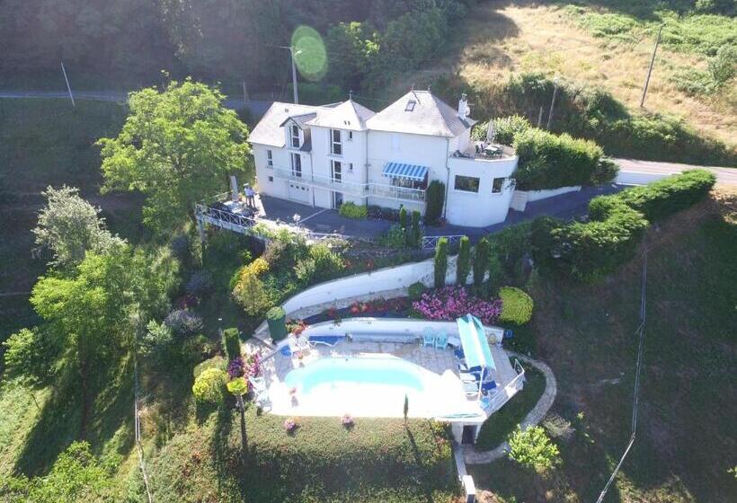 Номер Стандарт Вид на Бассейн, Suite Eugenie Piscine Maison Blanche Tulle