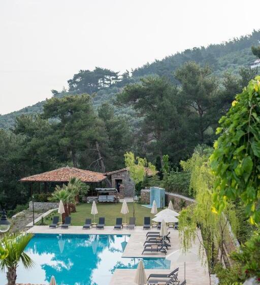 Четырехместный Номер Стандарт, Ephesus Retreat