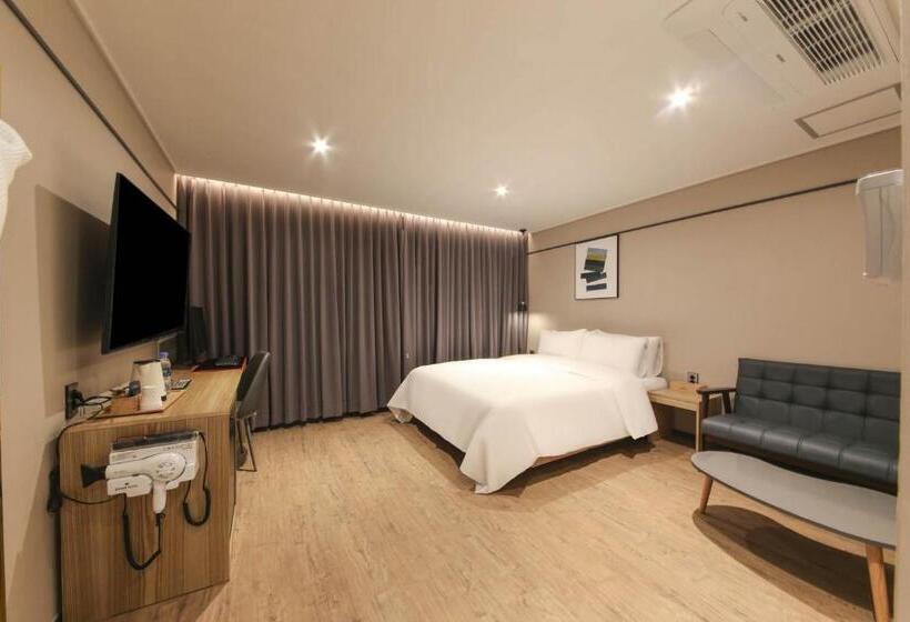 디럭스 룸, Hound Hotel Sasang