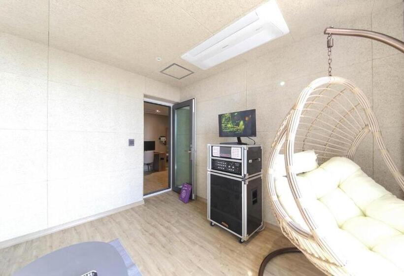 디럭스 패밀리 룸, Hound Hotel Sasang