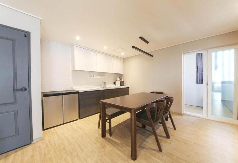 패밀리 스위트, Hound Hotel Sasang