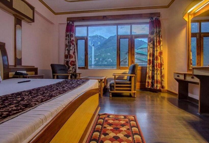 트리플 클래식 룸, Fabhotel Prini Inn