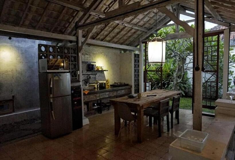스탠다드 룸 풀장 전망, West Room At Semadi Living