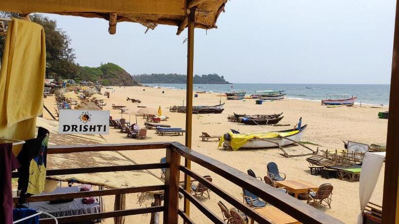 스탠다드 방갈로, Columbus Goa