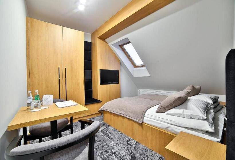 标准间, Kompleks Beskid