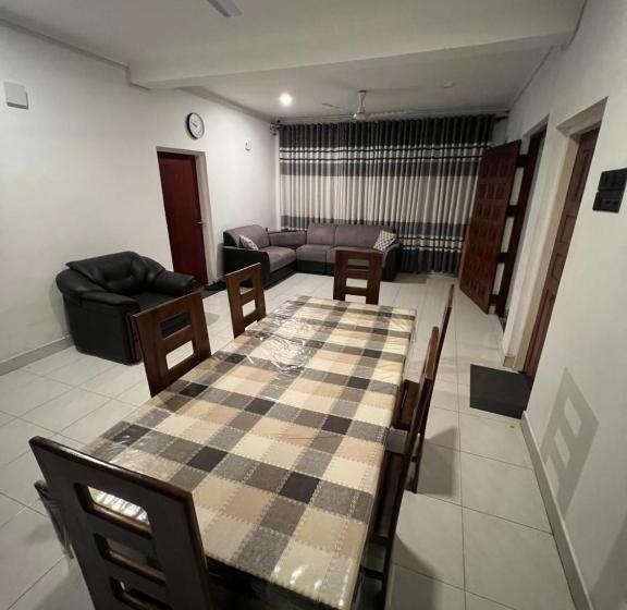 Номер Economy, Delmond Lake   Anuradhapura