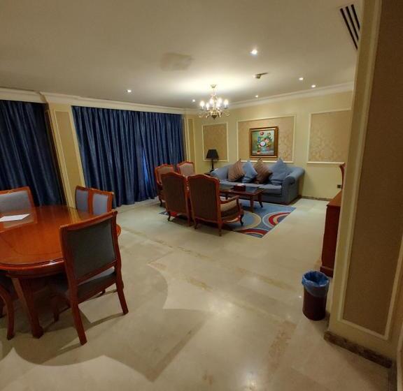 Люкс 3 Спальни, فندق كارم العليا   Karim Hotel Al Olaya