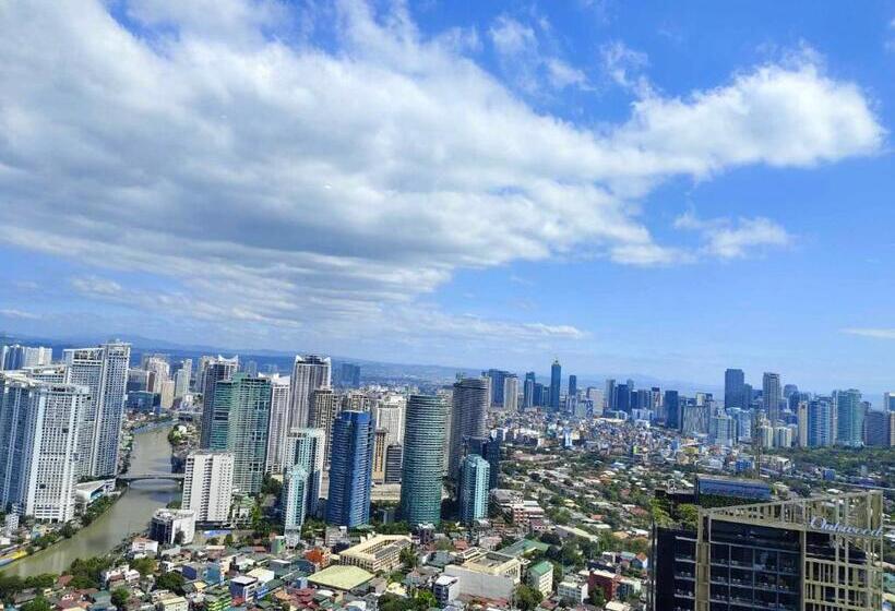استودیوی استاندارد, The Gramercy Makati