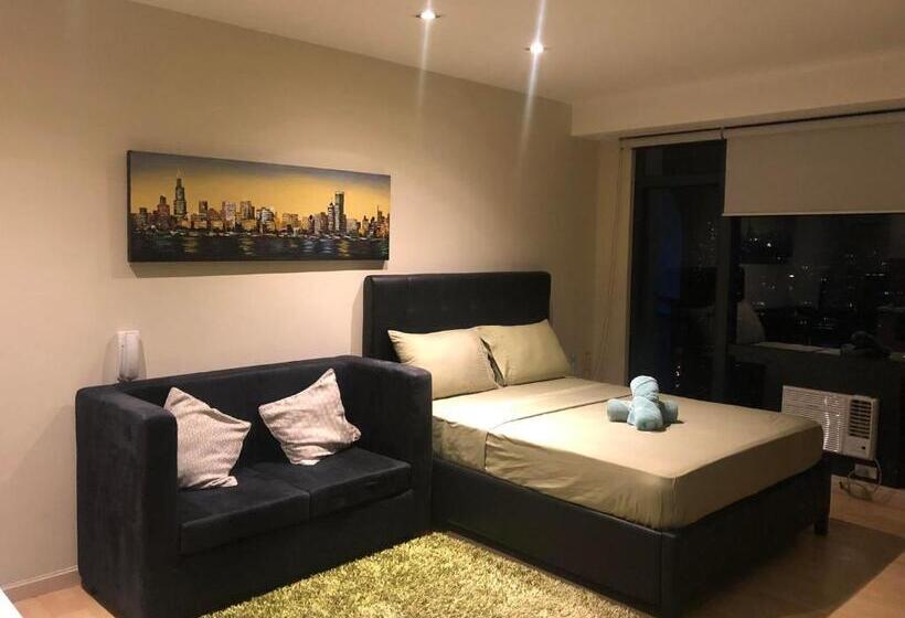 استودیوی استاندارد, The Gramercy Makati