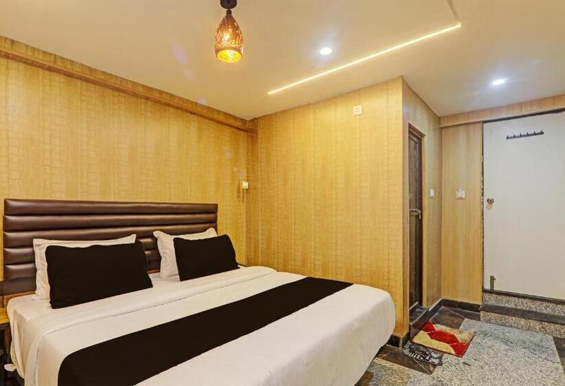 Трехместный Номер Классика, Collection O Hotel Bati Ghar And Resturant