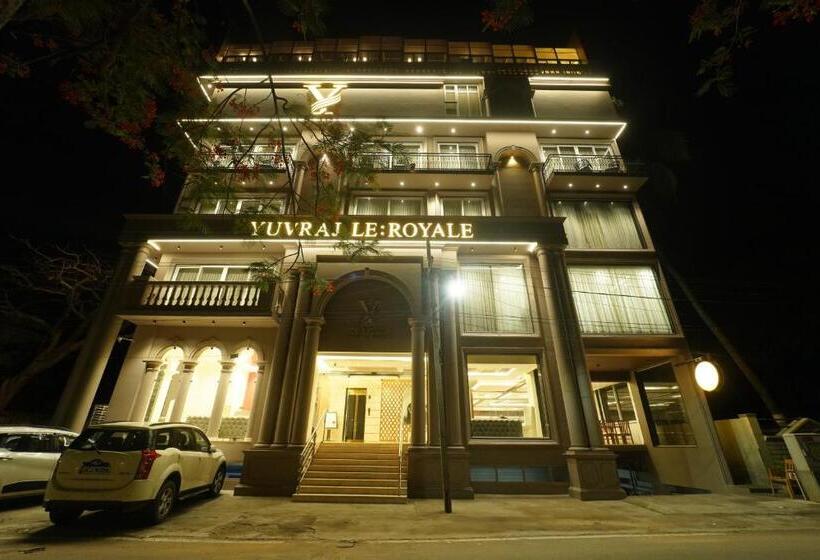 标准间, Yuvraj Le Royale
