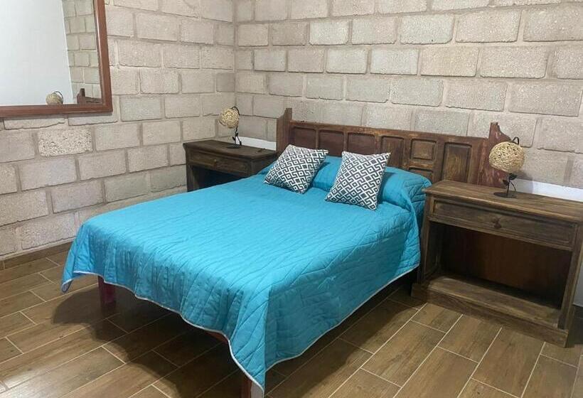 バス共有のスタンダードルーム, Hostal Doña Cuca