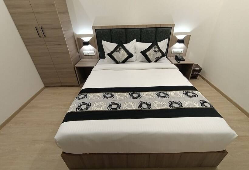 اتاق لوکس, Beverly Palace Santacruz   Near Bkc   Mumbai Airport T1