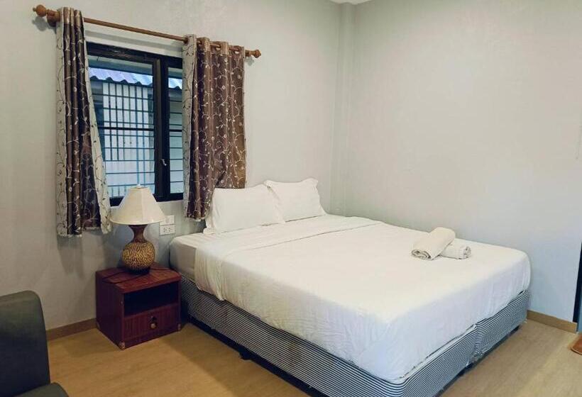 Номер Deluxe с Балконом, Khao Yai Lake Hill Resort เขาใหญ่เลค ฮิลล์ รีสอร์ท