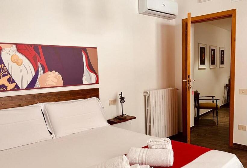 Номер Стандарт с Балконом, Carrales Guest House