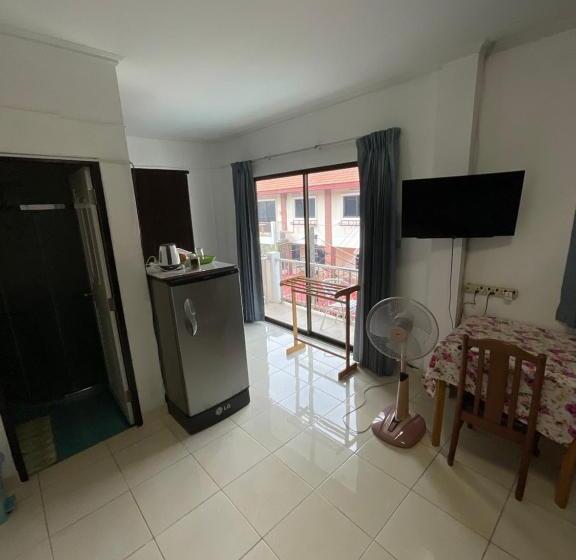 Номер Стандарт с Балконом, Ta Worapanom House Edelweiss