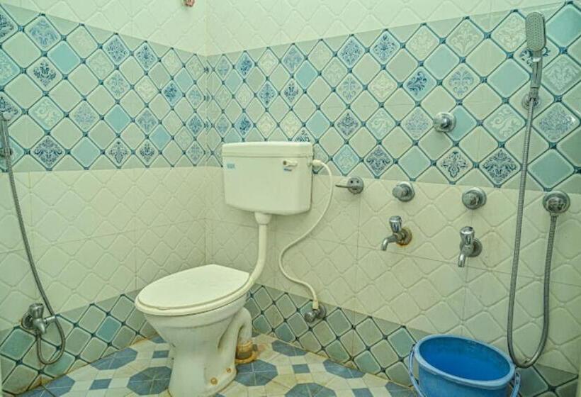 Номер Deluxe, Sailabala Guest House Bhadrak