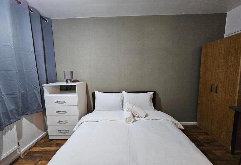 غرفة قياسية, Spitalfields Rooms